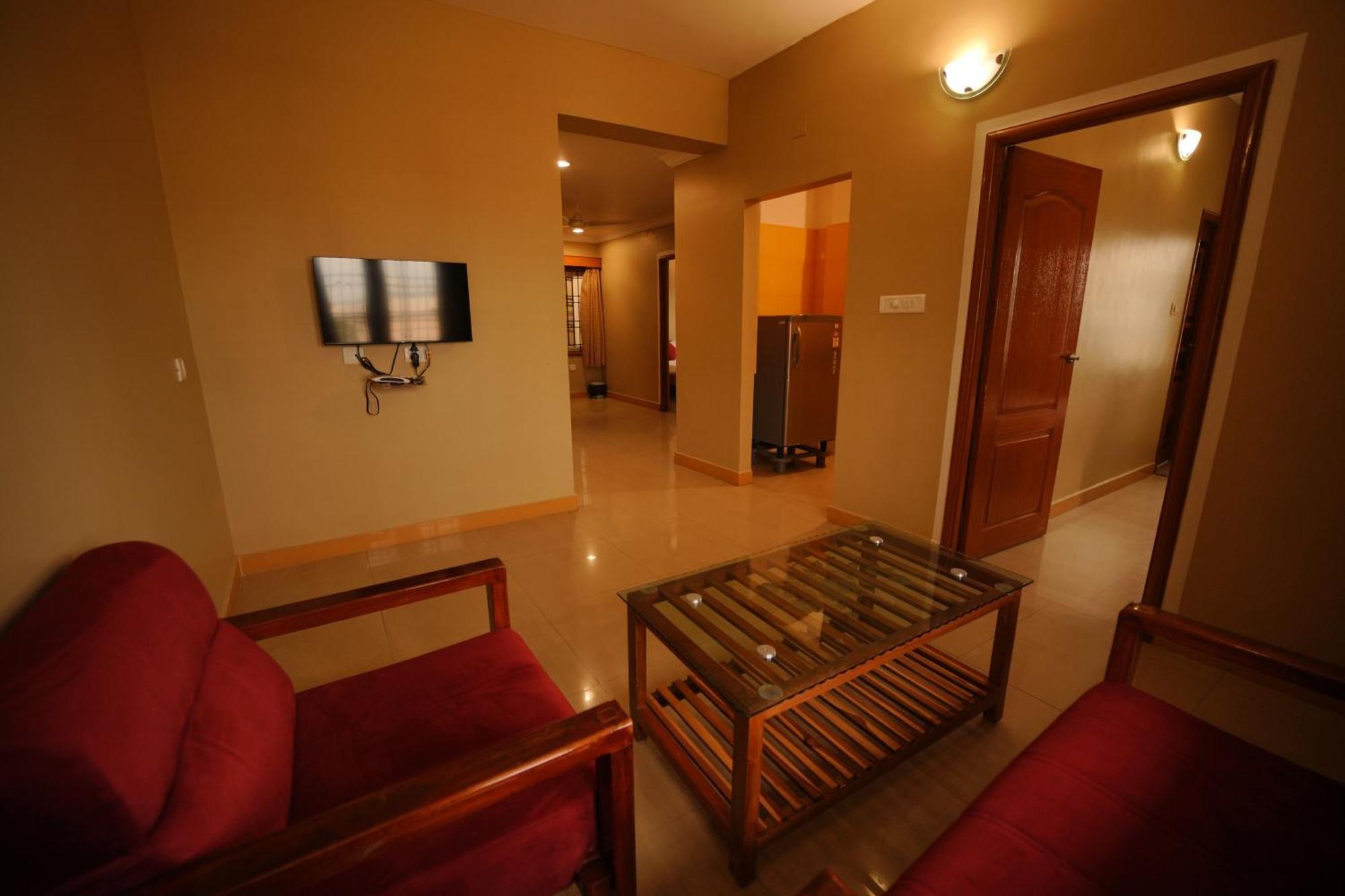 Ramana Towers Apartment Tiruvannāmalai Exterior photo