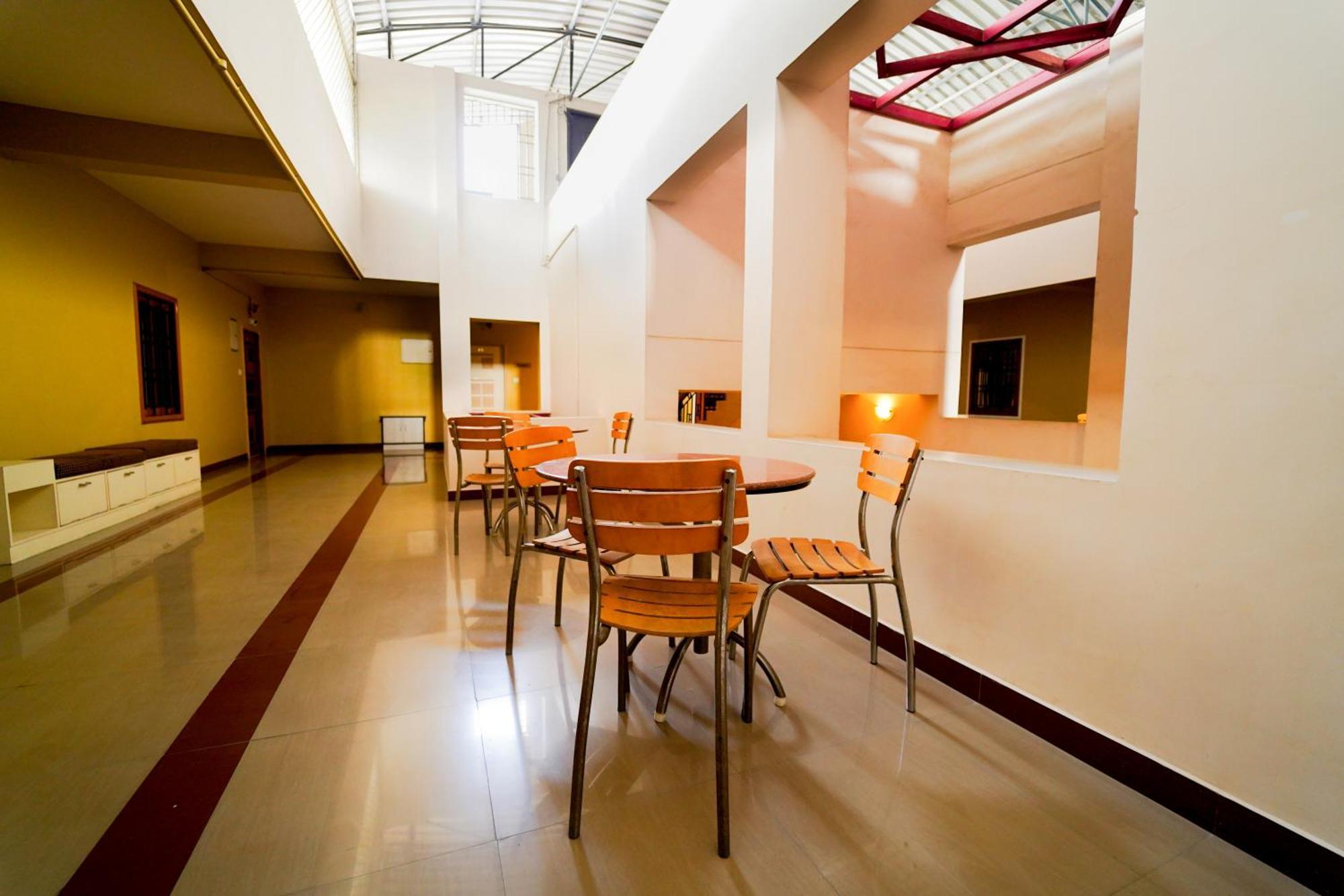Ramana Towers Apartment Tiruvannāmalai Exterior photo