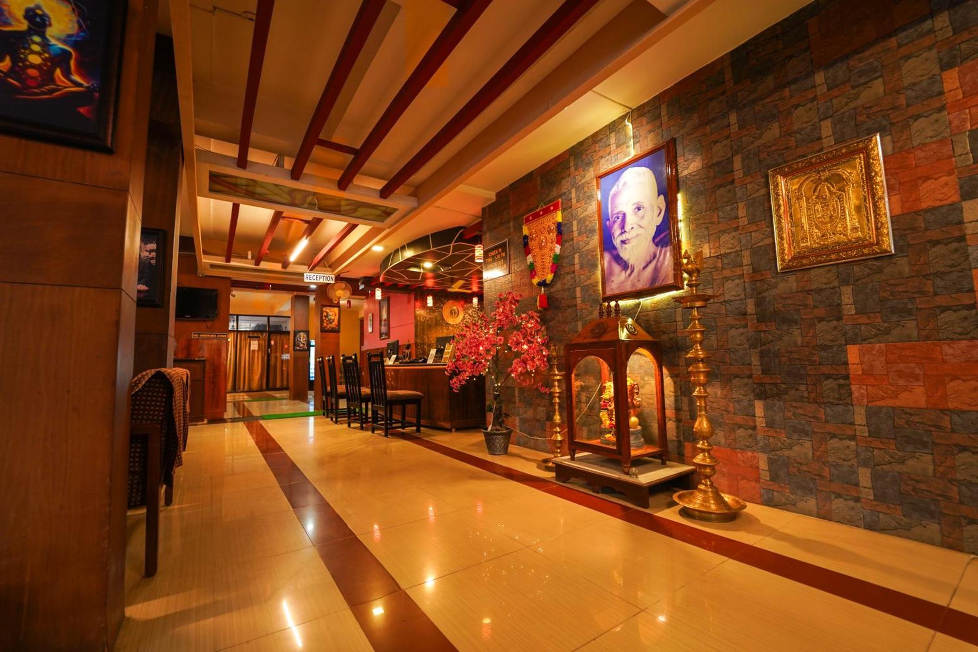 Ramana Towers Apartment Tiruvannāmalai Exterior photo